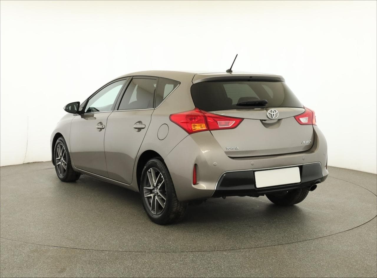 2014 Toyota Auris - 5