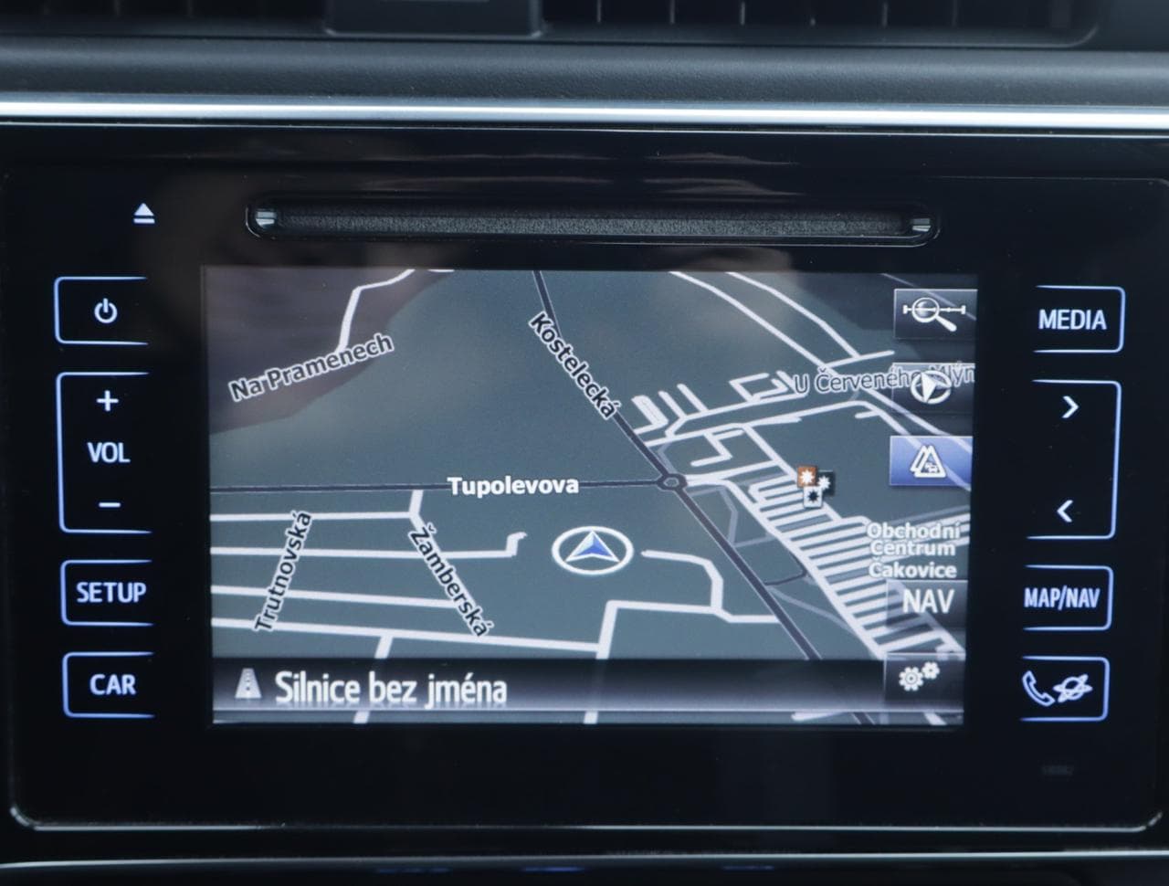 2016 Toyota Auris - 19