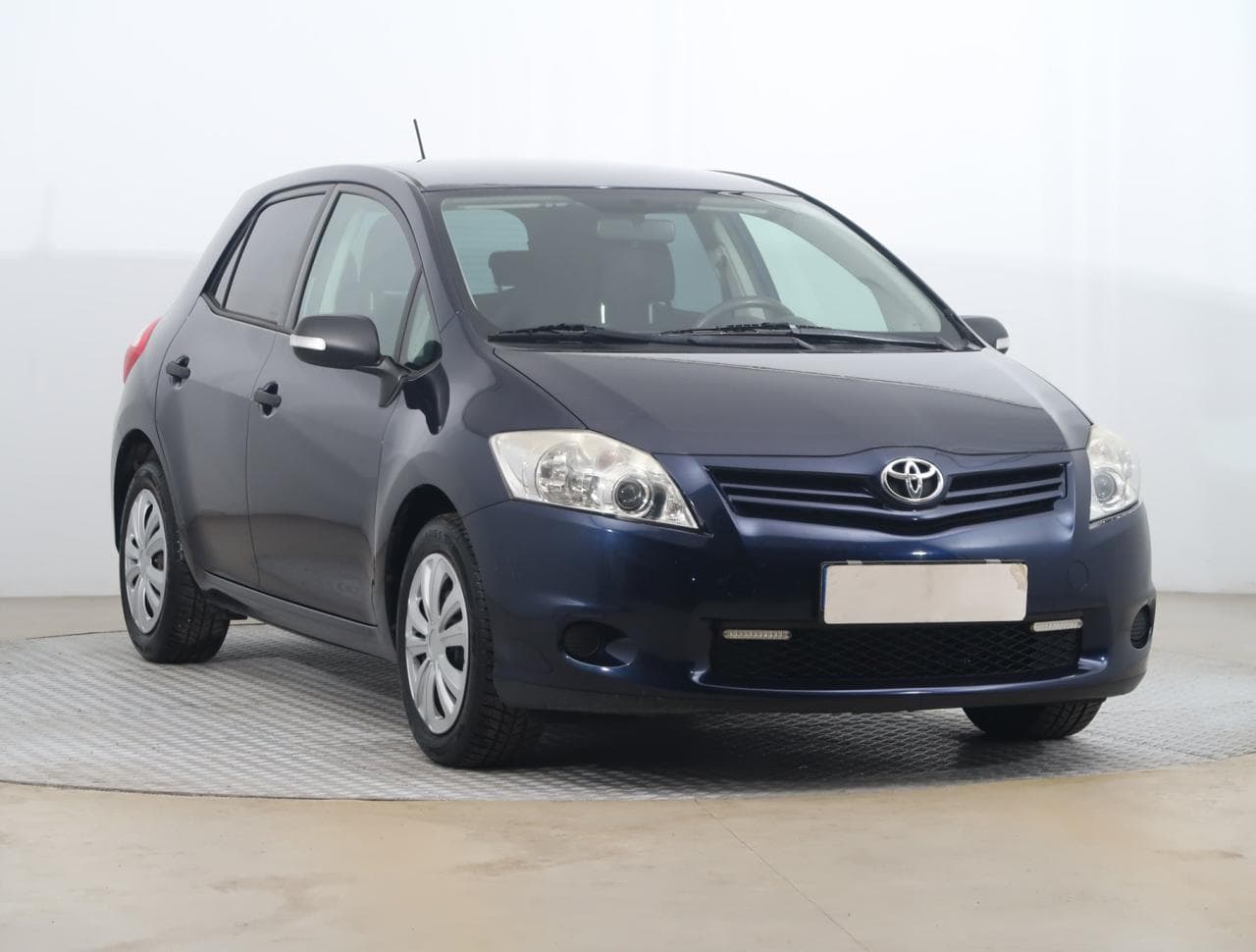 2012 Toyota AURIS