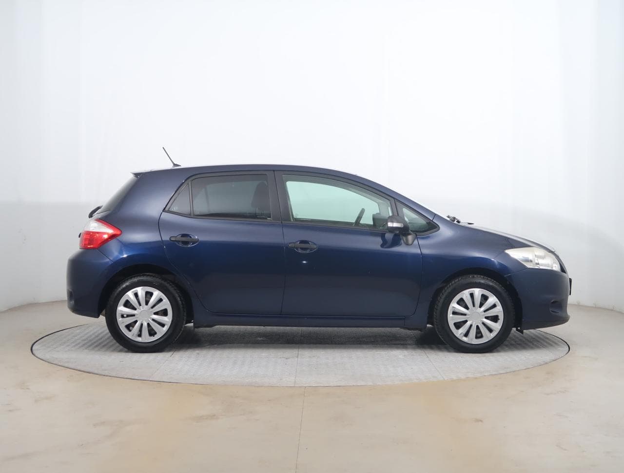 2012 Toyota AURIS - 8