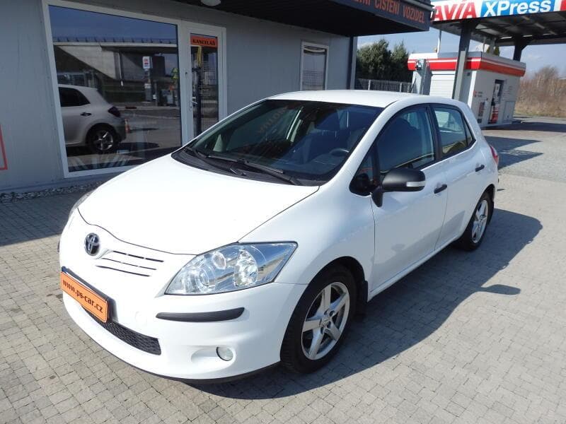 2010 Toyota AURIS - 2