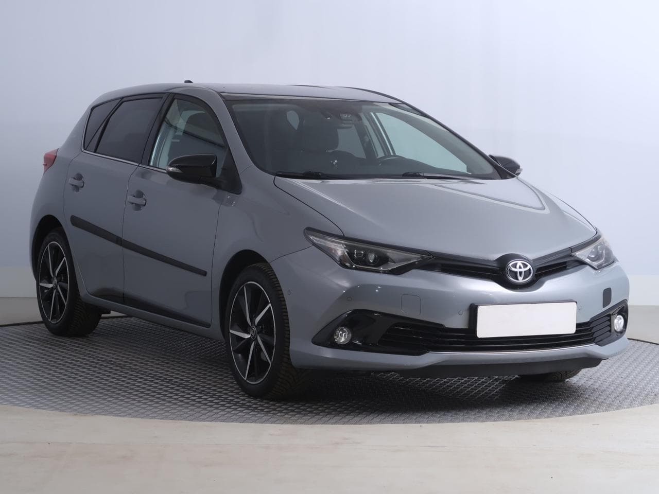 2018 Toyota AURIS