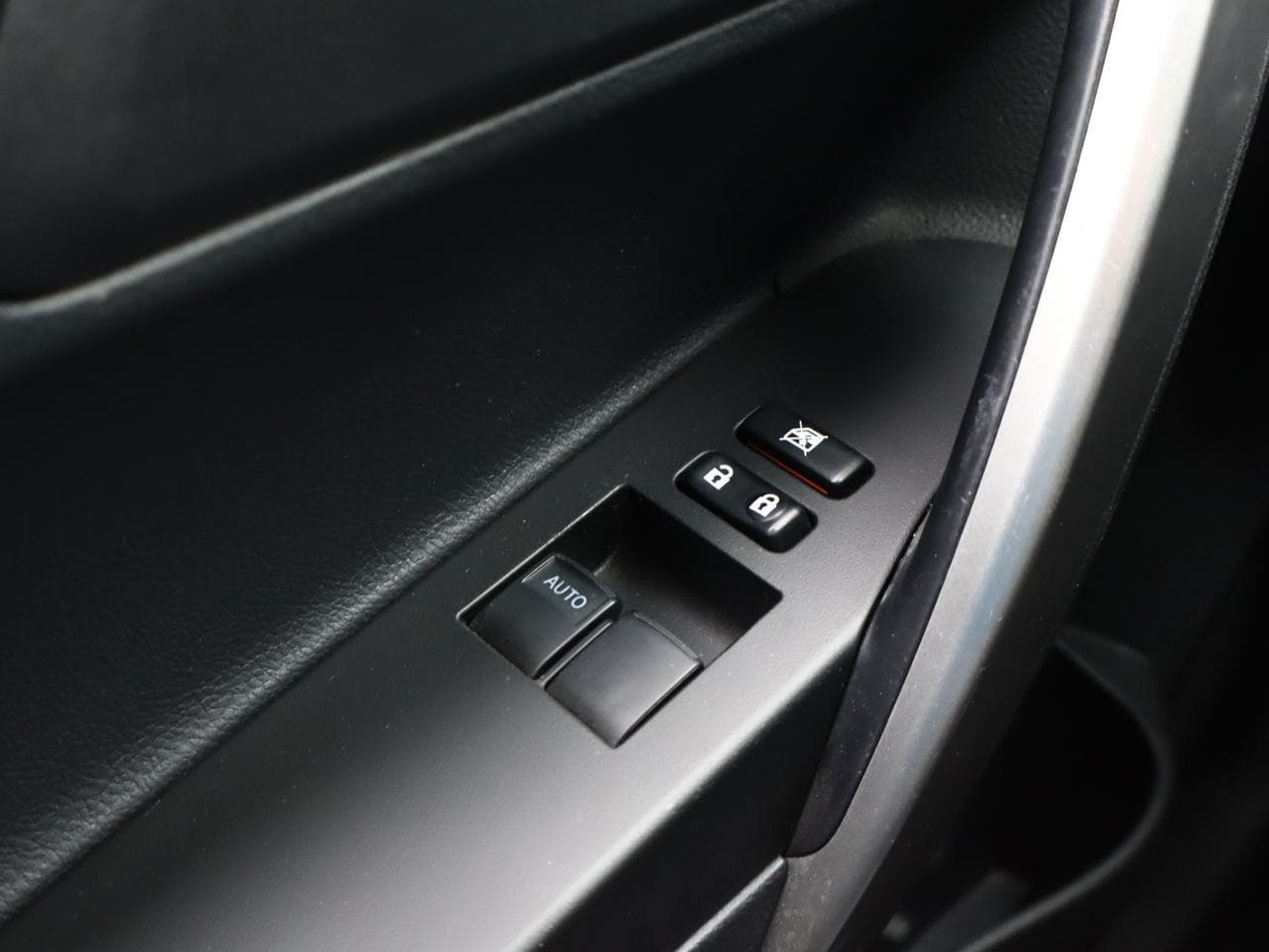 2013 Toyota AURIS - 37