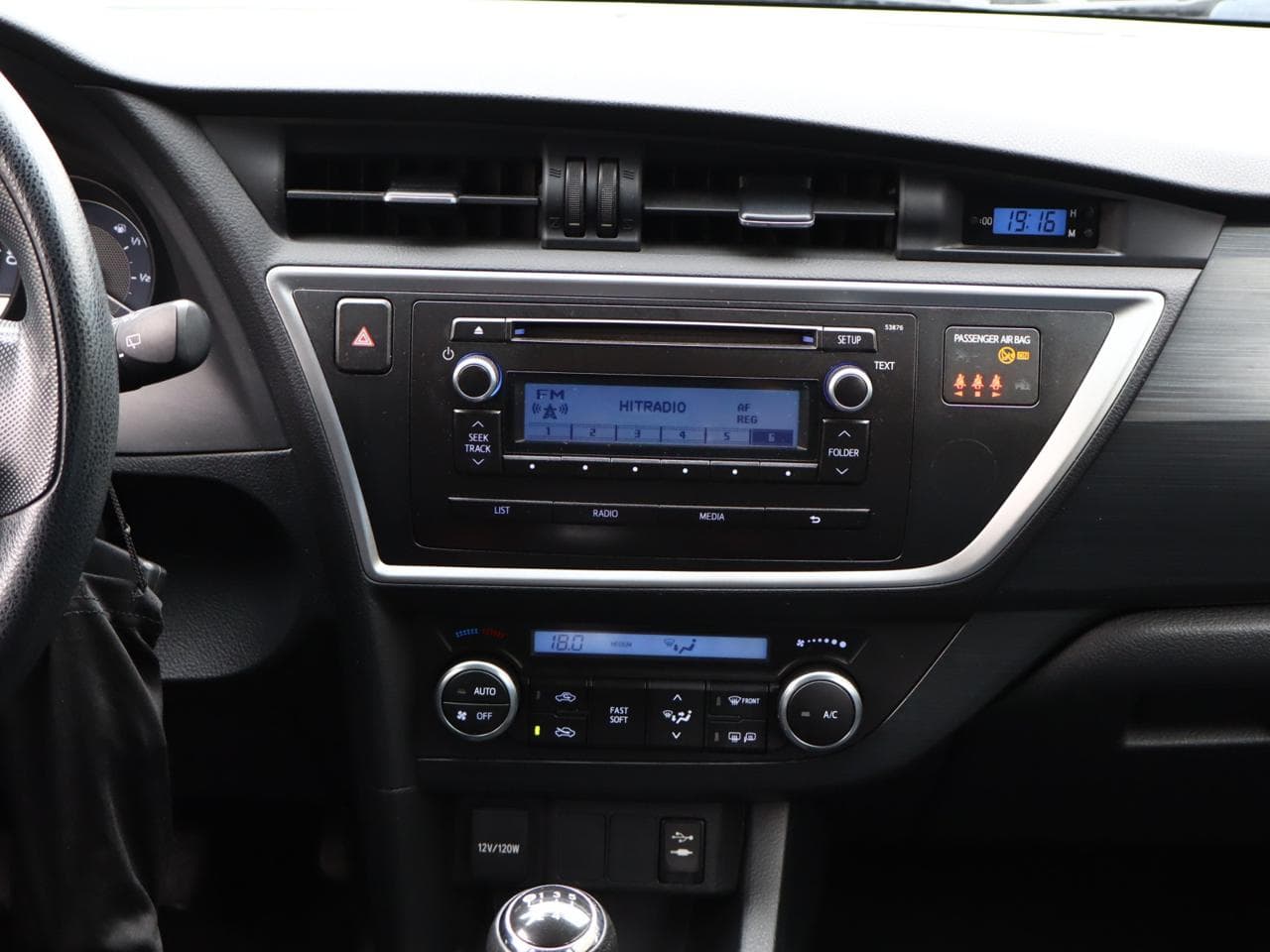 2013 Toyota AURIS - 31