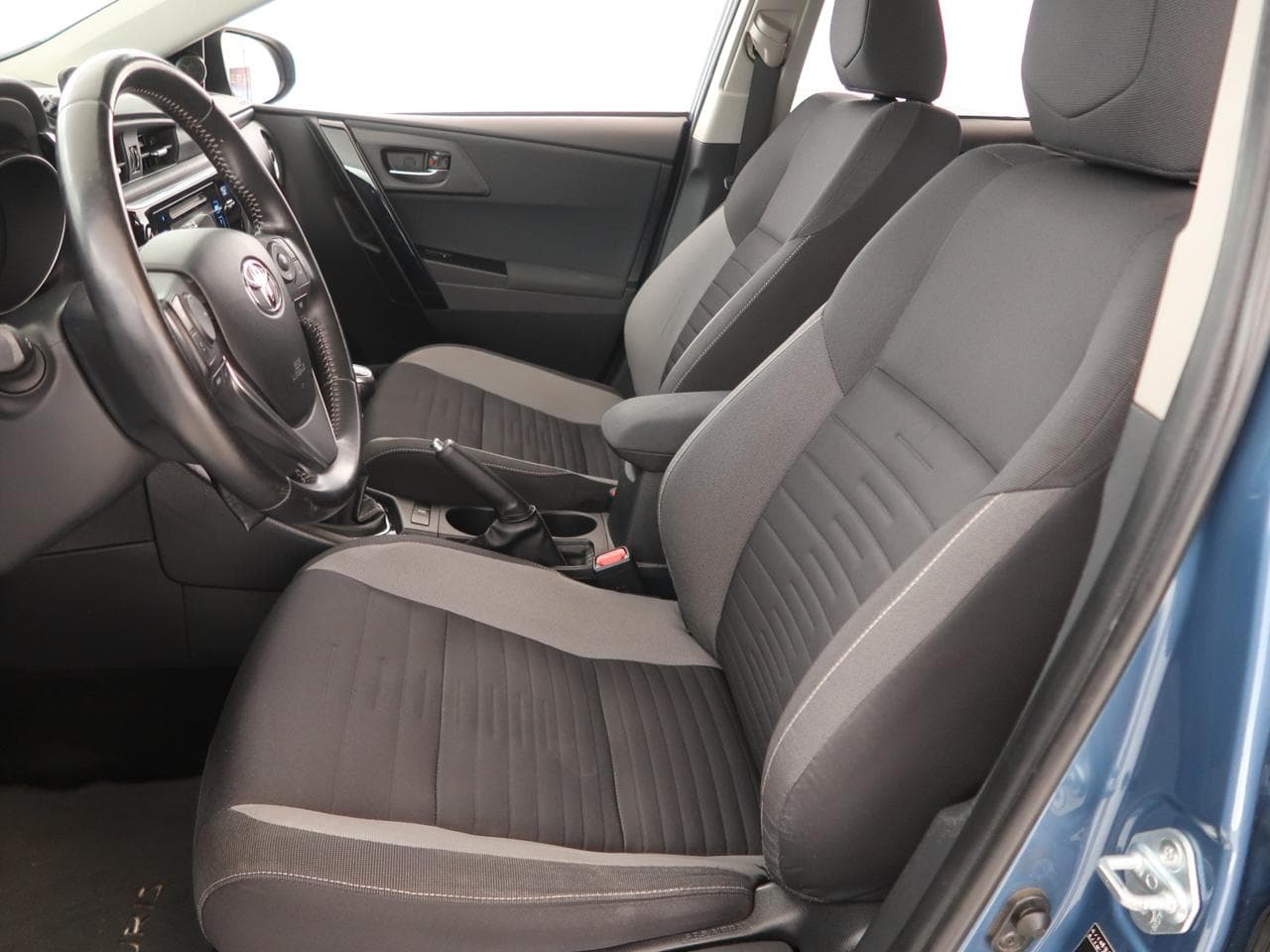 2017 Toyota AURIS - 18