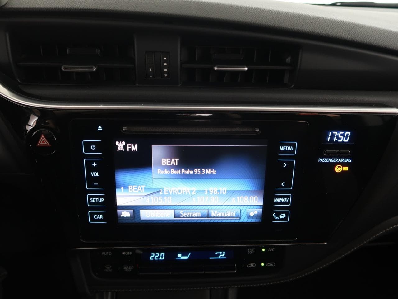 2017 Toyota AURIS - 22