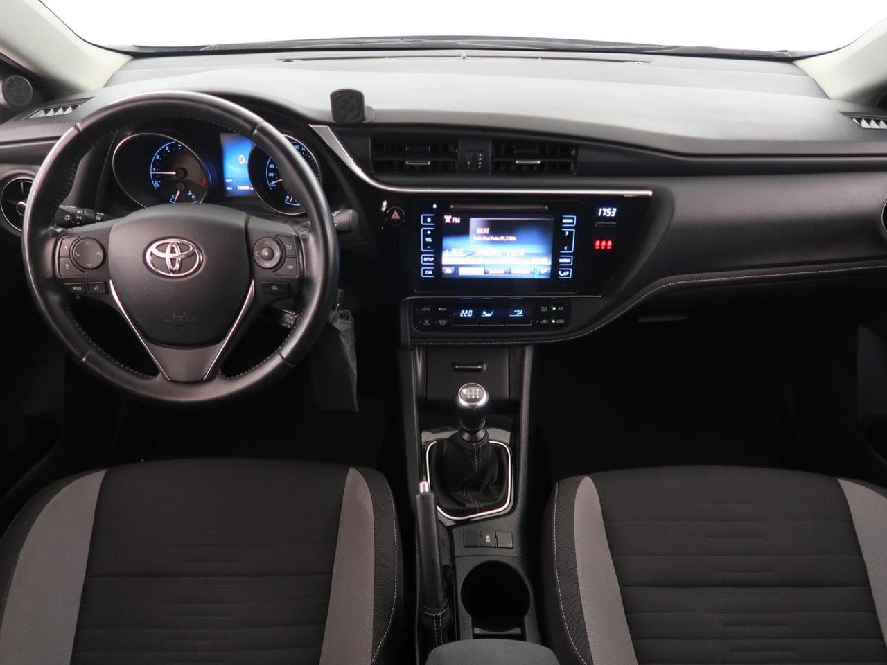 2017 Toyota AURIS - 10