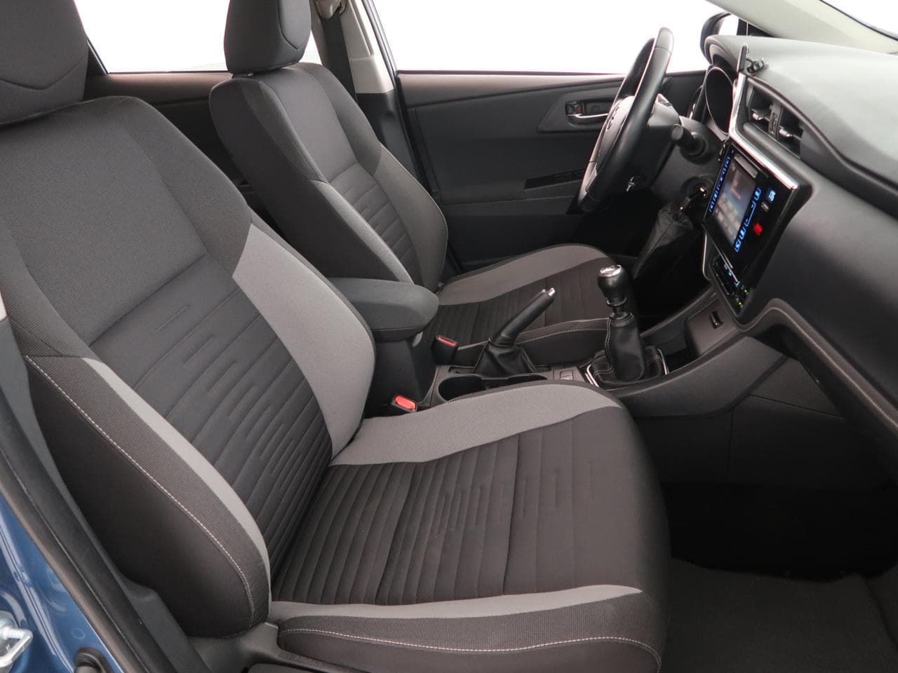 2017 Toyota AURIS - 12