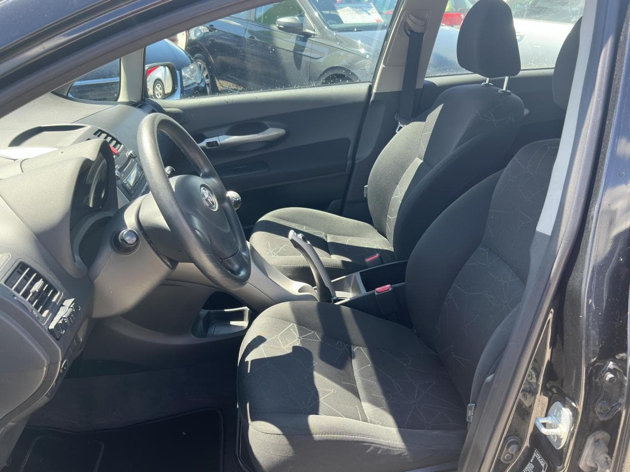 2010 Toyota AURIS - 9