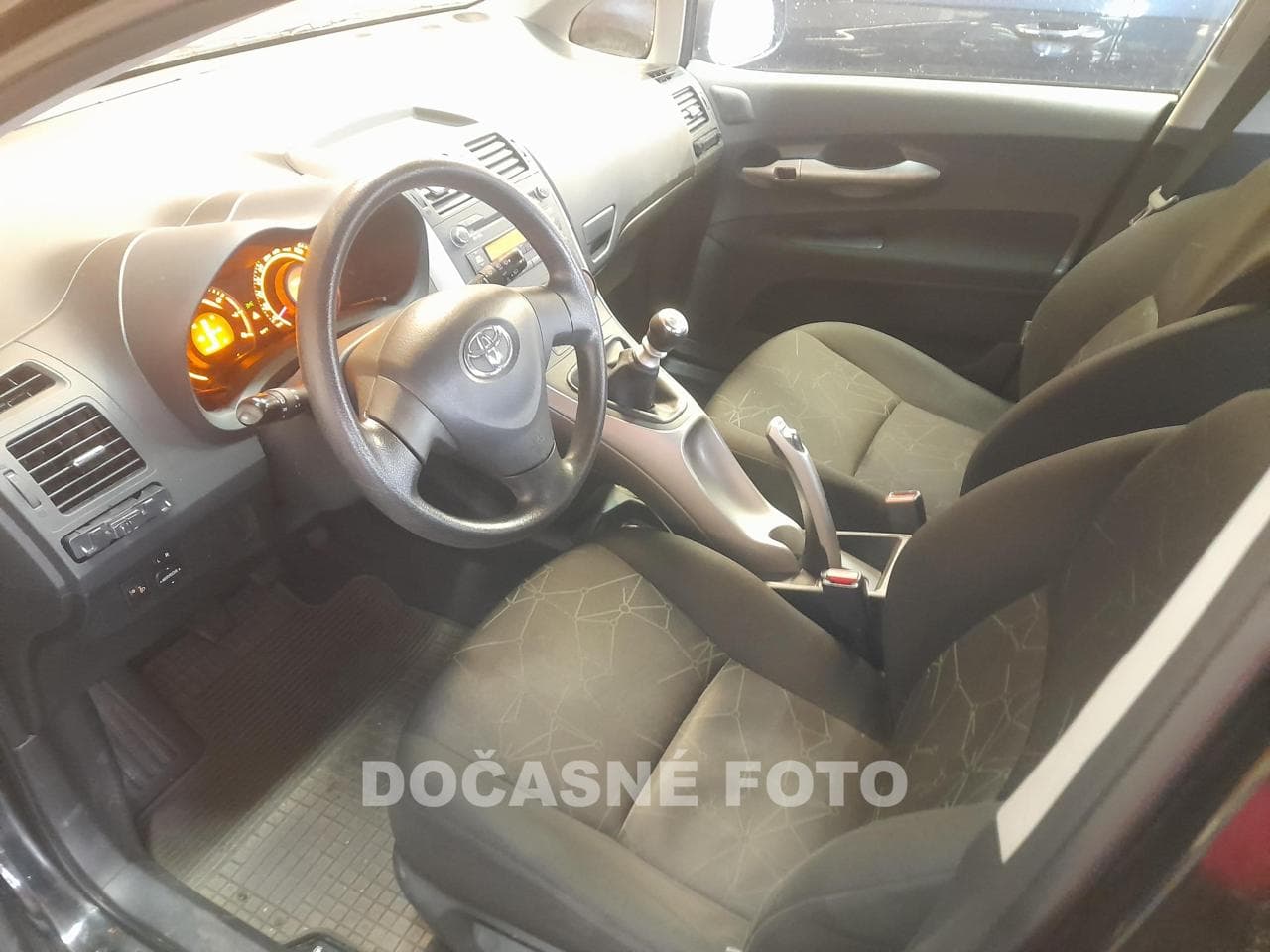 2010 Toyota AURIS - 3