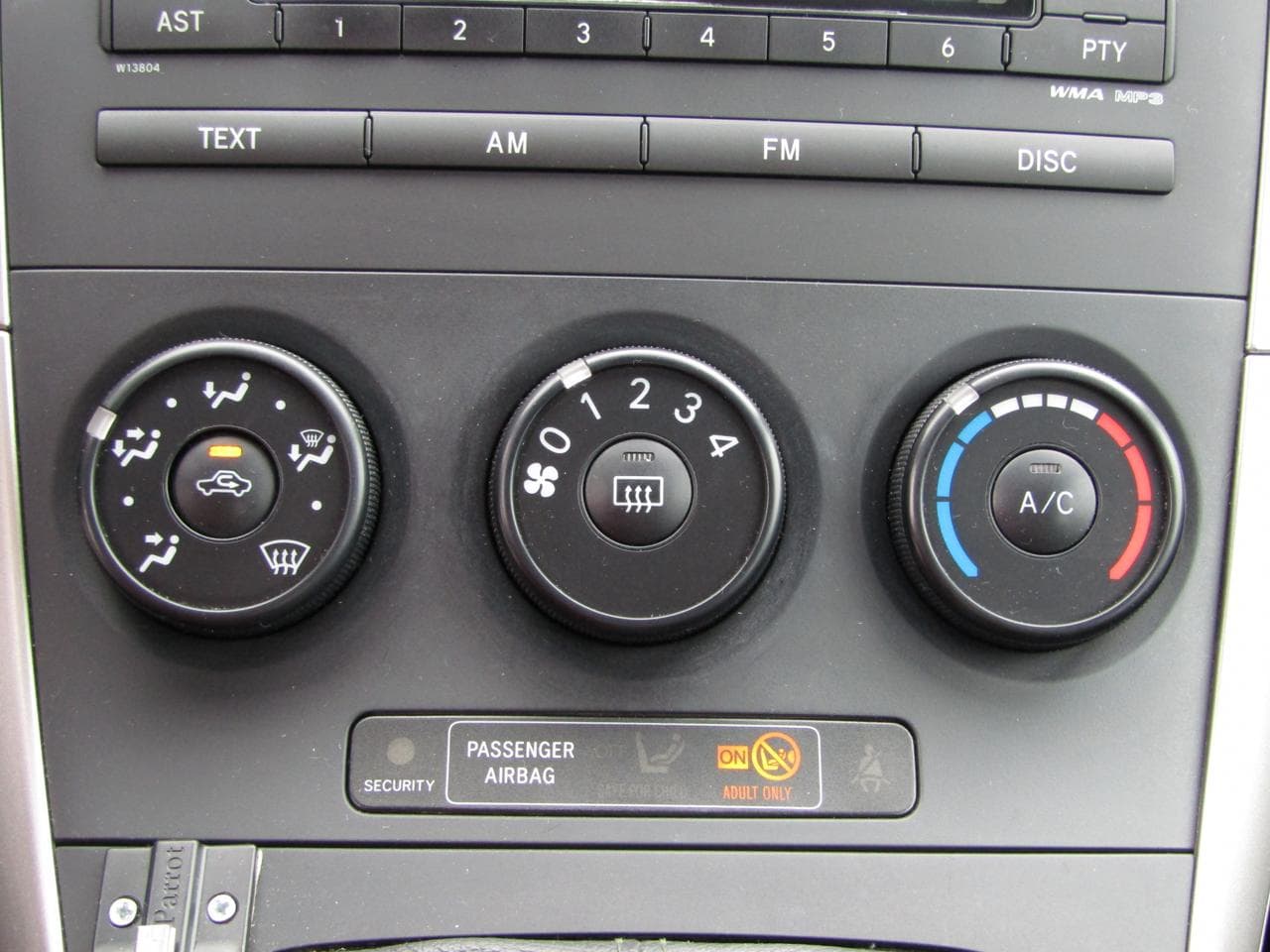 2010 Toyota AURIS - 13