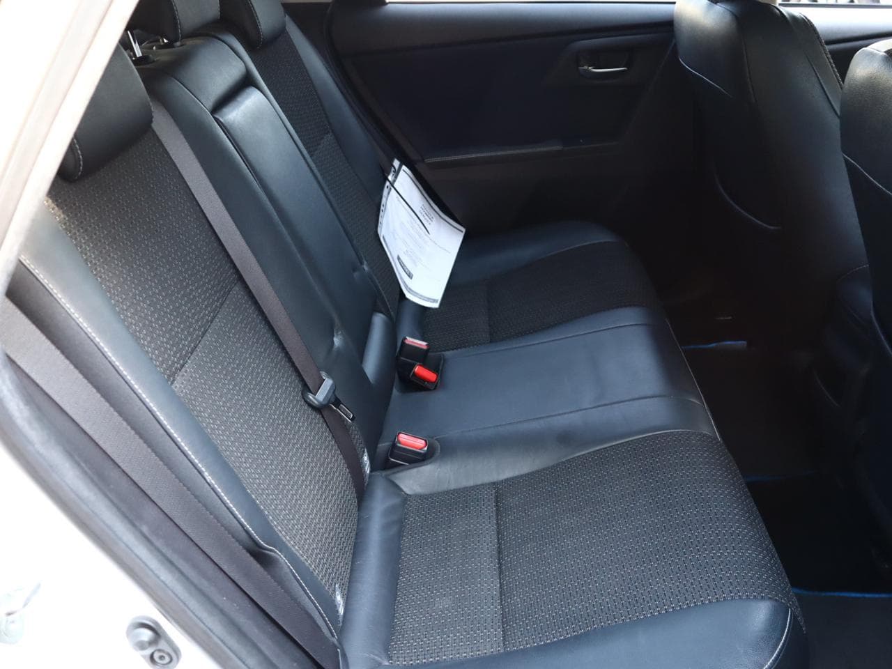 2013 Toyota AURIS - 11