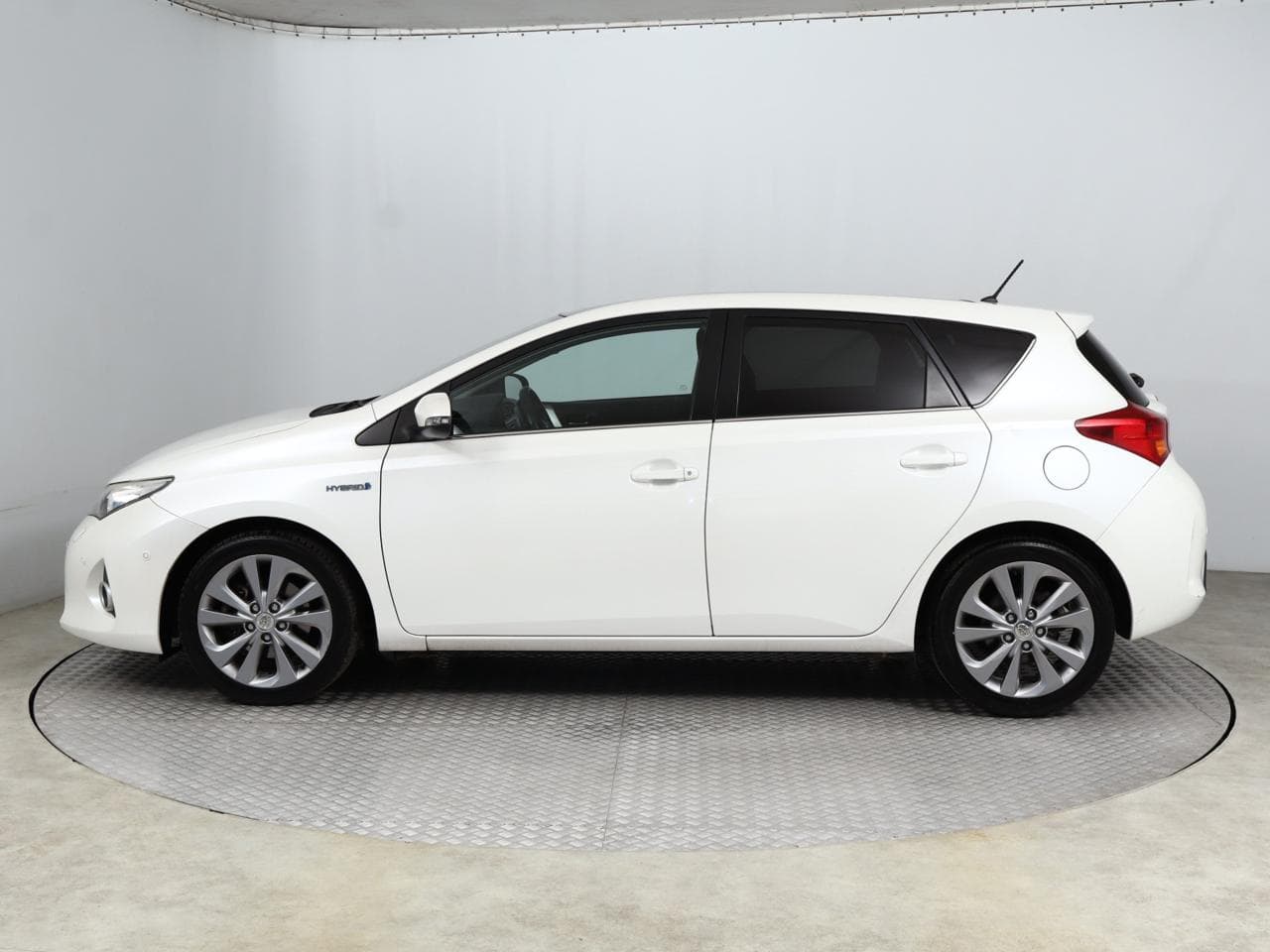 2013 Toyota AURIS - 4
