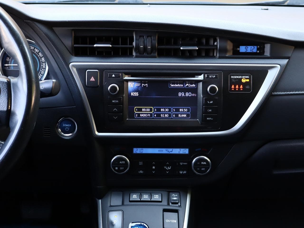 2013 Toyota AURIS - 16