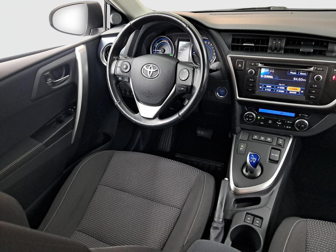 2013 Toyota AURIS - 9