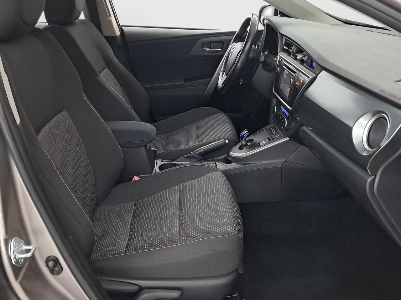 2013 Toyota AURIS - 12