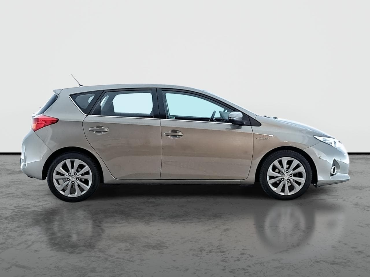 2013 Toyota AURIS - 8