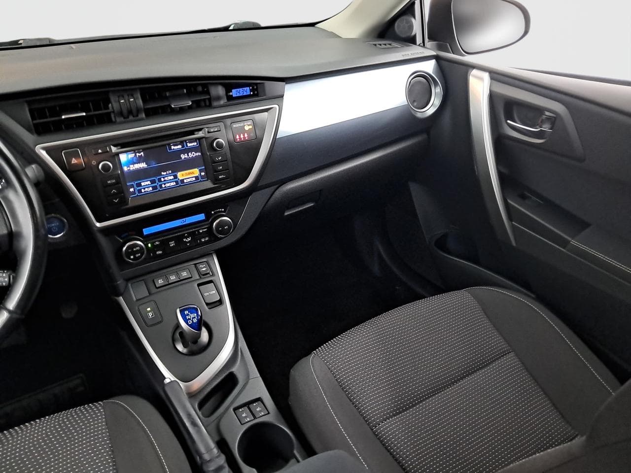 2013 Toyota AURIS - 11