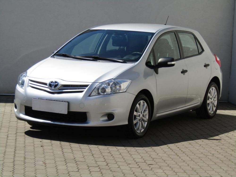 2010 Toyota AURIS - 3