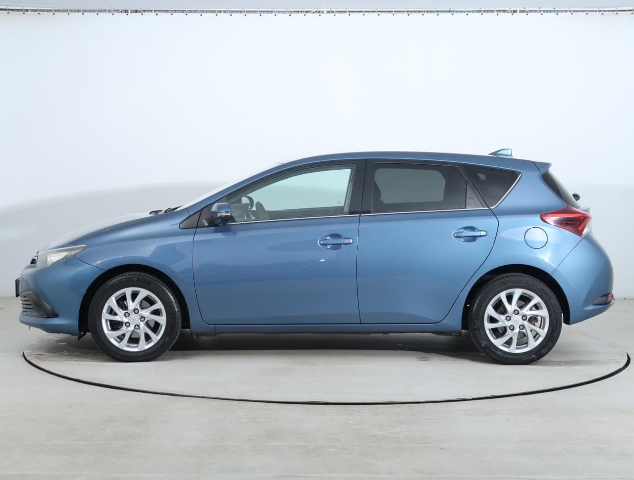 2016 Toyota AURIS - 4