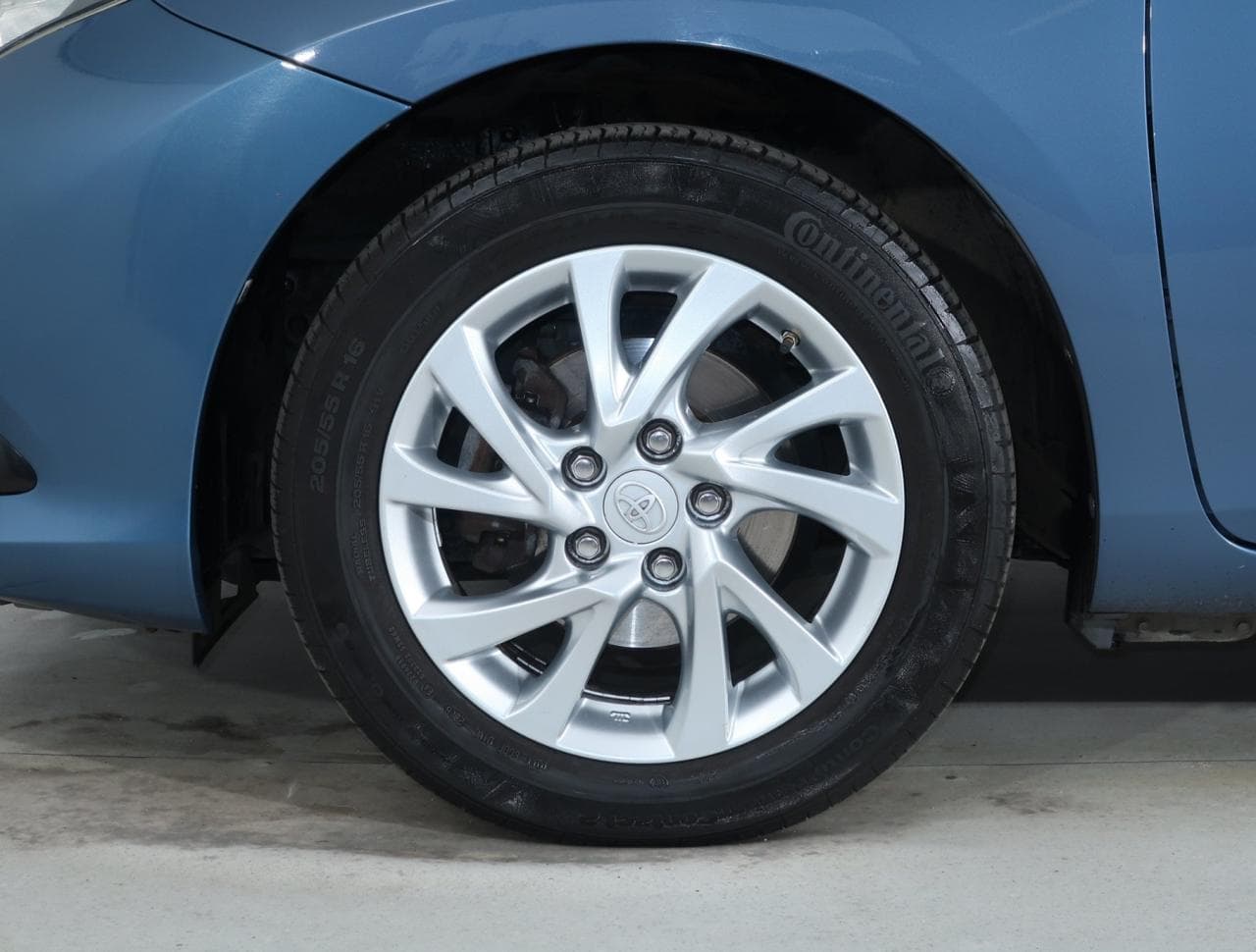 2016 Toyota AURIS - 20