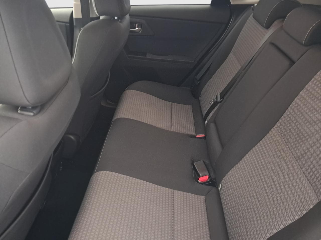 2019 Toyota AURIS - 15