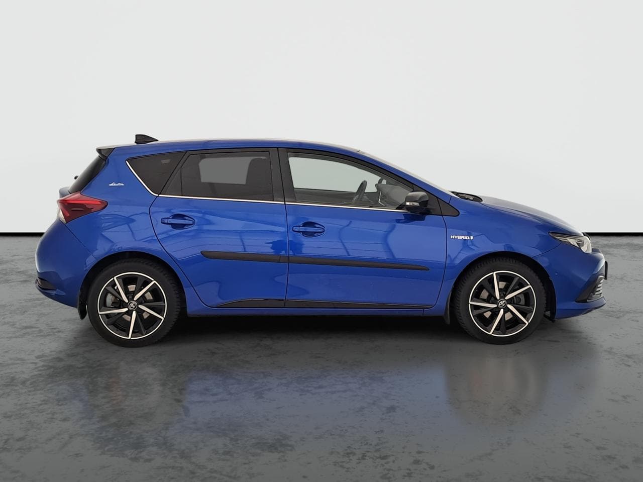 2019 Toyota AURIS - 8