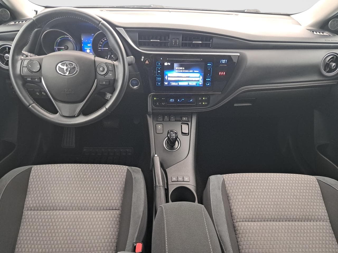 2019 Toyota AURIS - 11