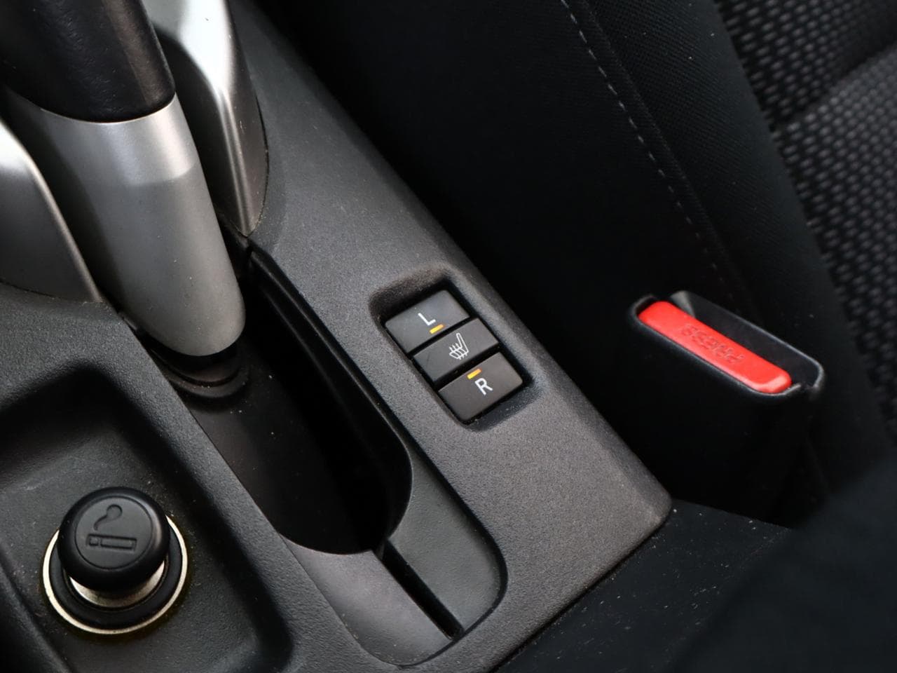 2010 Toyota AURIS - 19