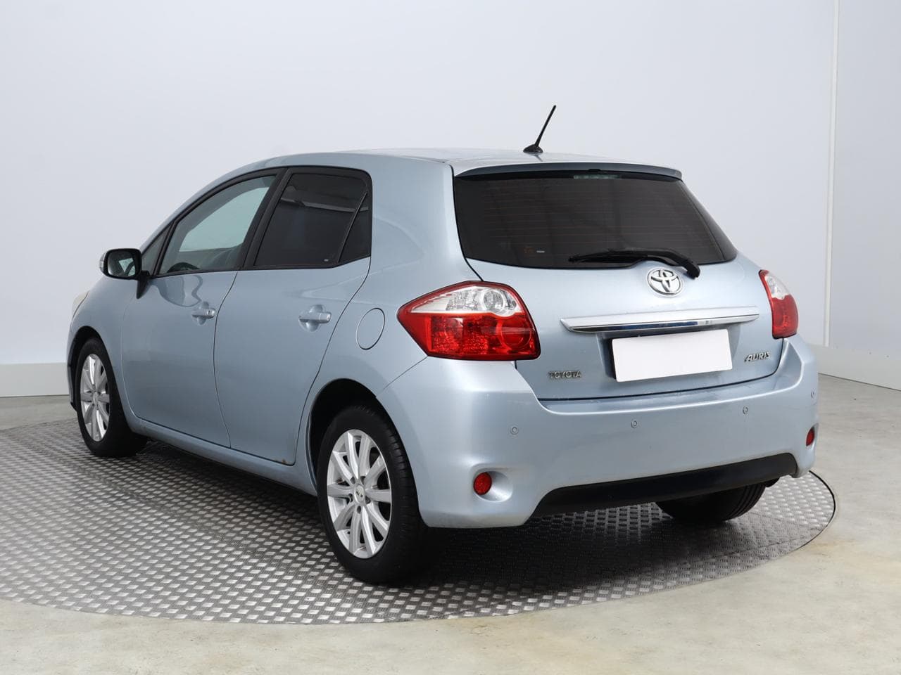 2010 Toyota AURIS - 5