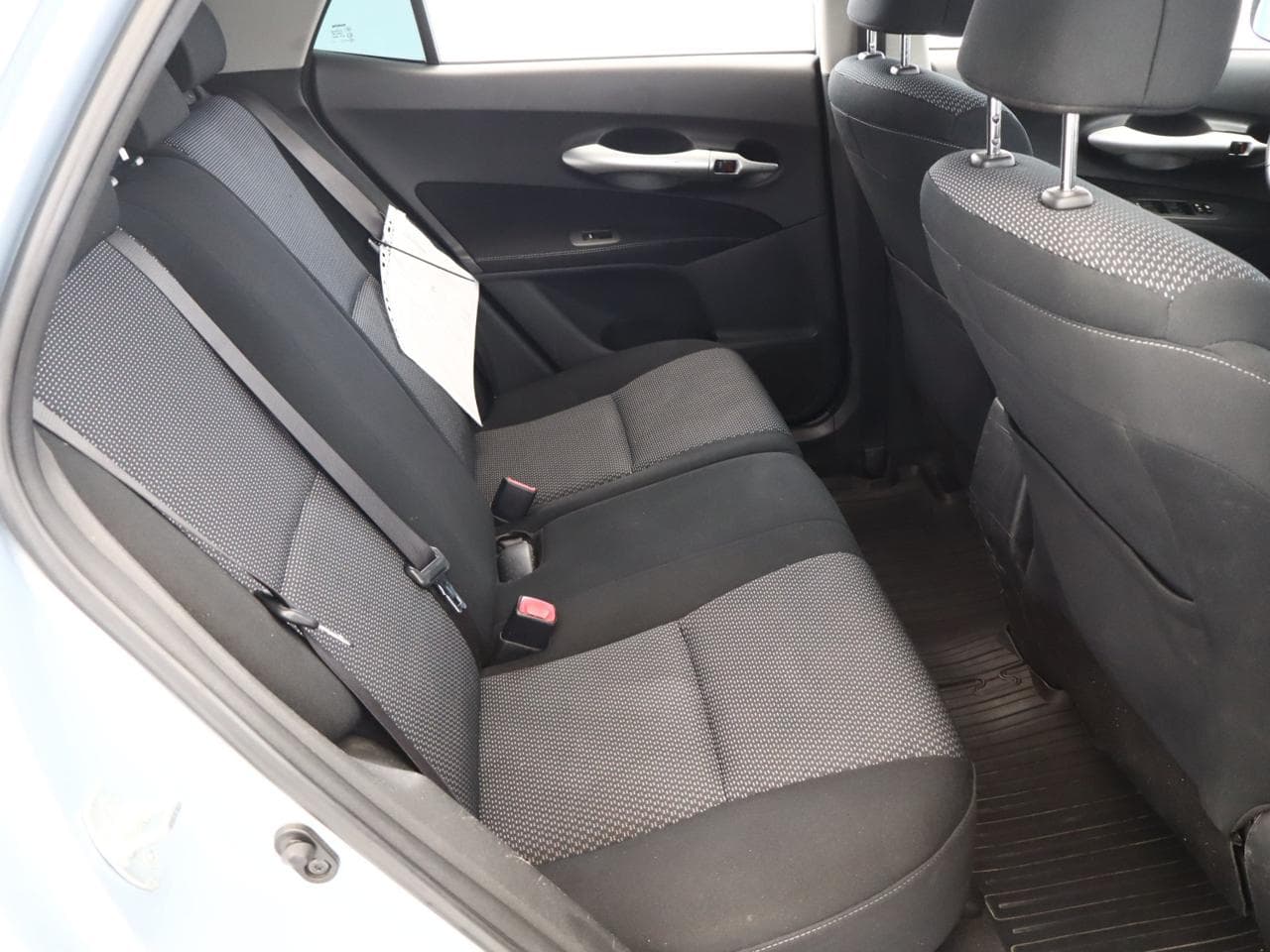 2010 Toyota AURIS - 11