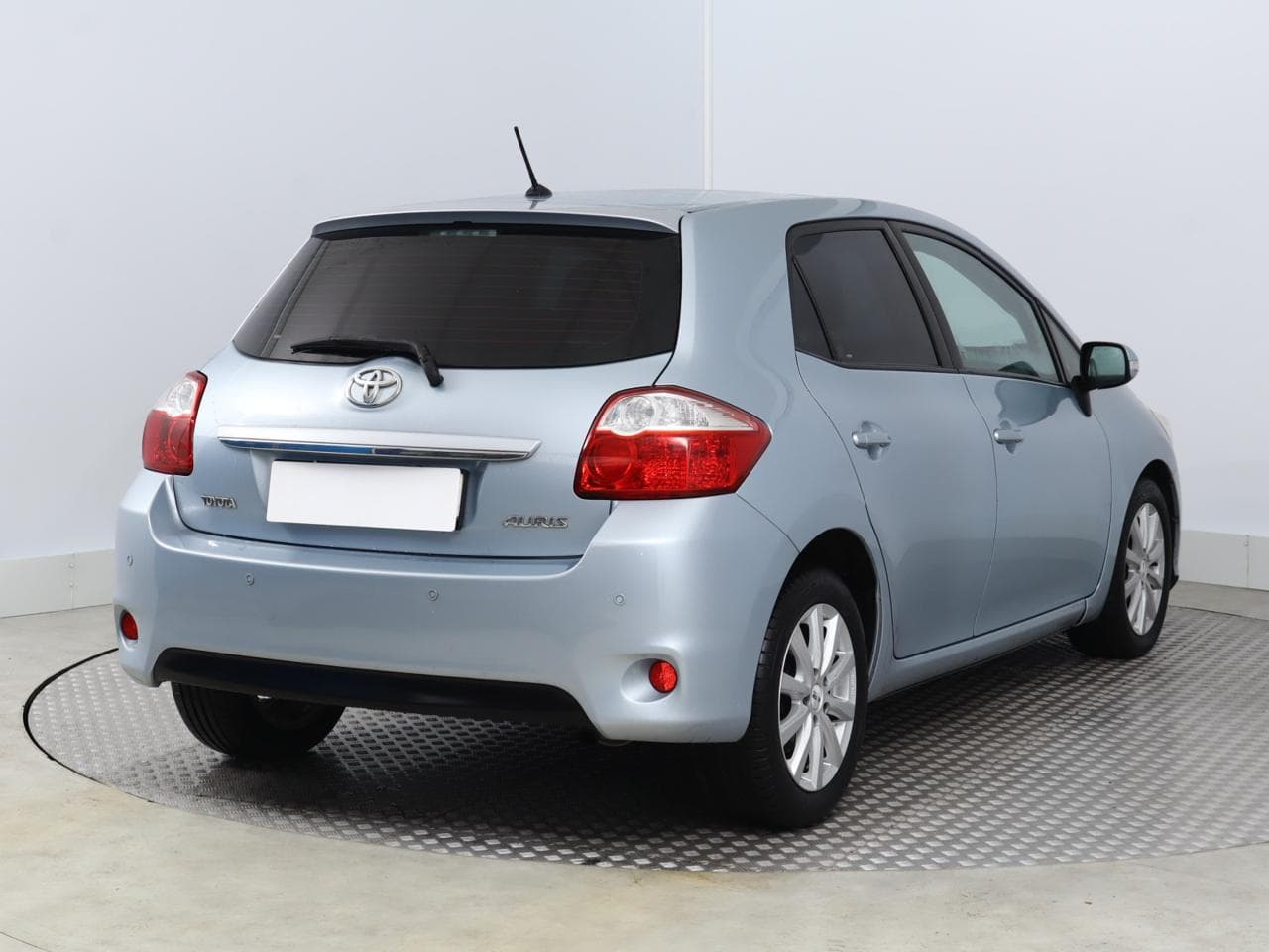 2010 Toyota AURIS - 7