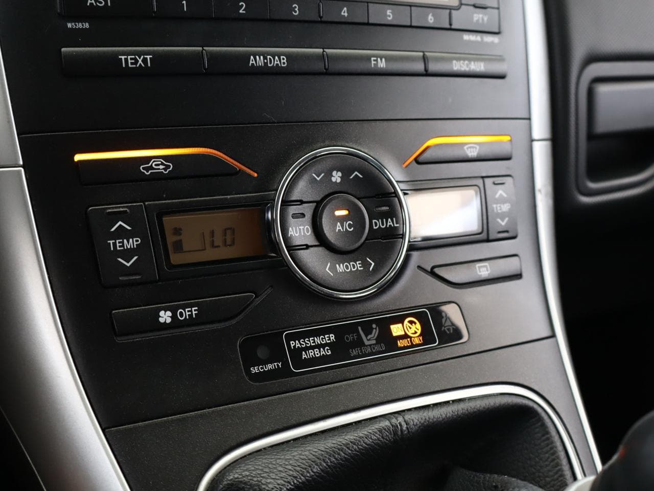 2010 Toyota AURIS - 20