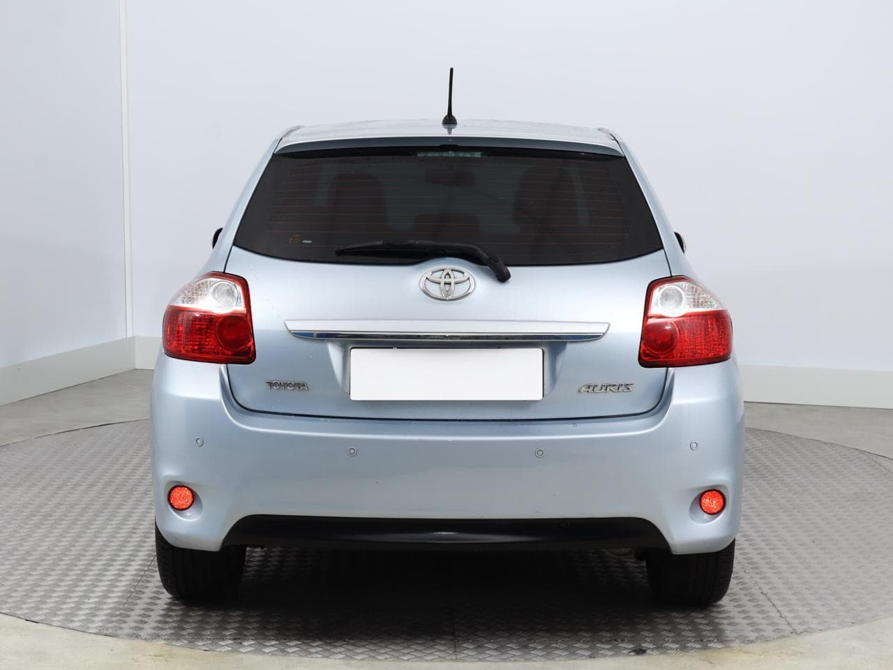 2010 Toyota AURIS - 6