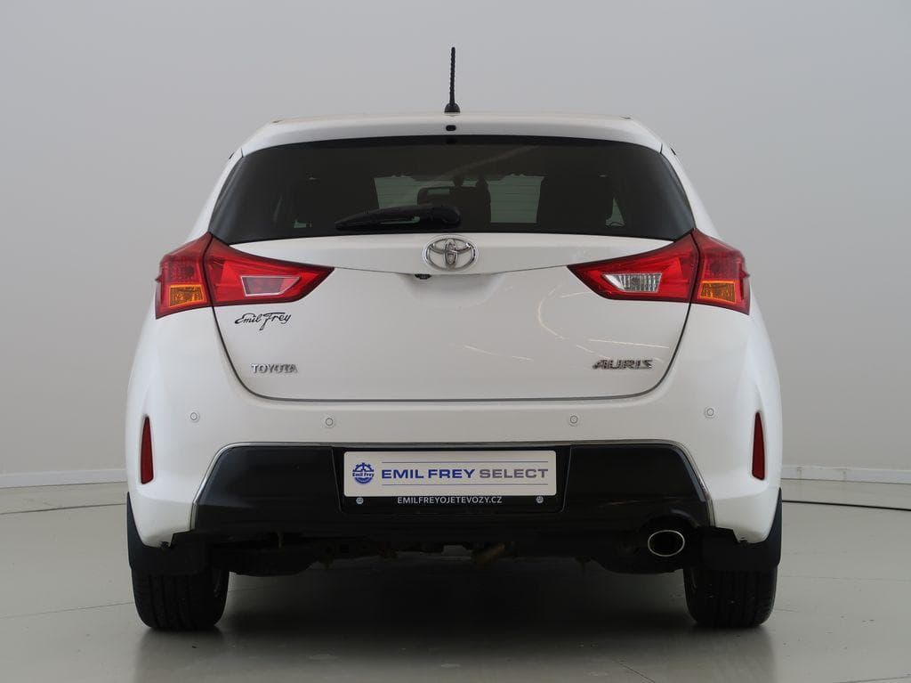 2013 Toyota AURIS - 7