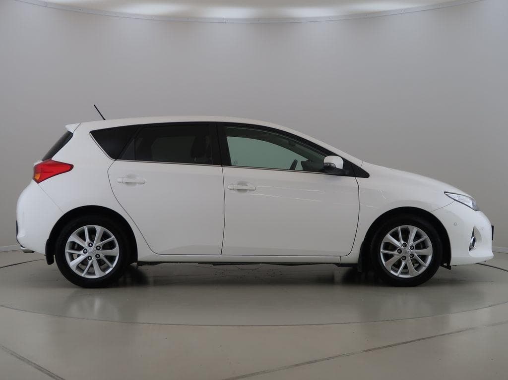 2013 Toyota AURIS - 5