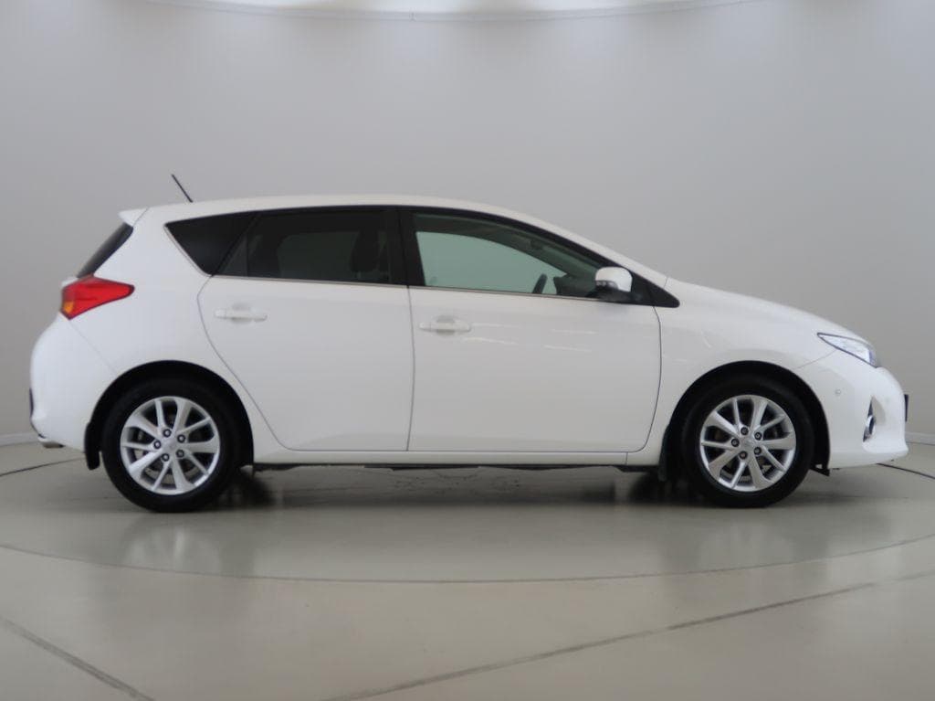 2013 Toyota AURIS - 4