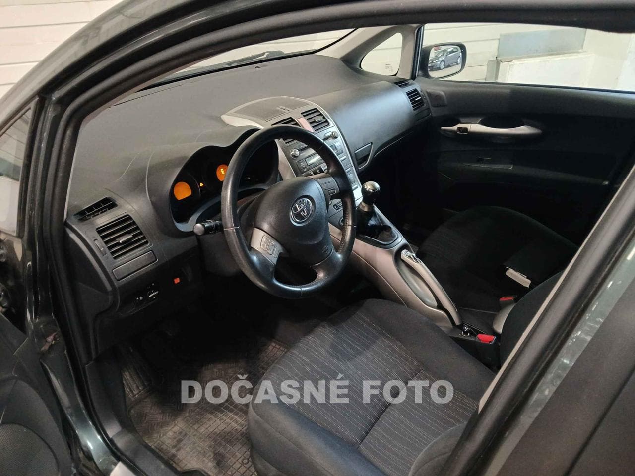 2025 Toyota AURIS - 3
