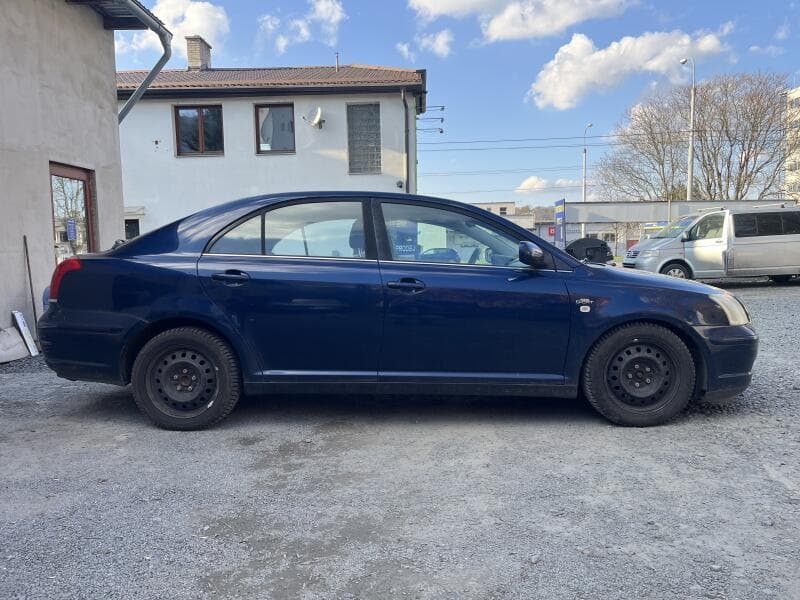 2005 Toyota AVENSIS - 4