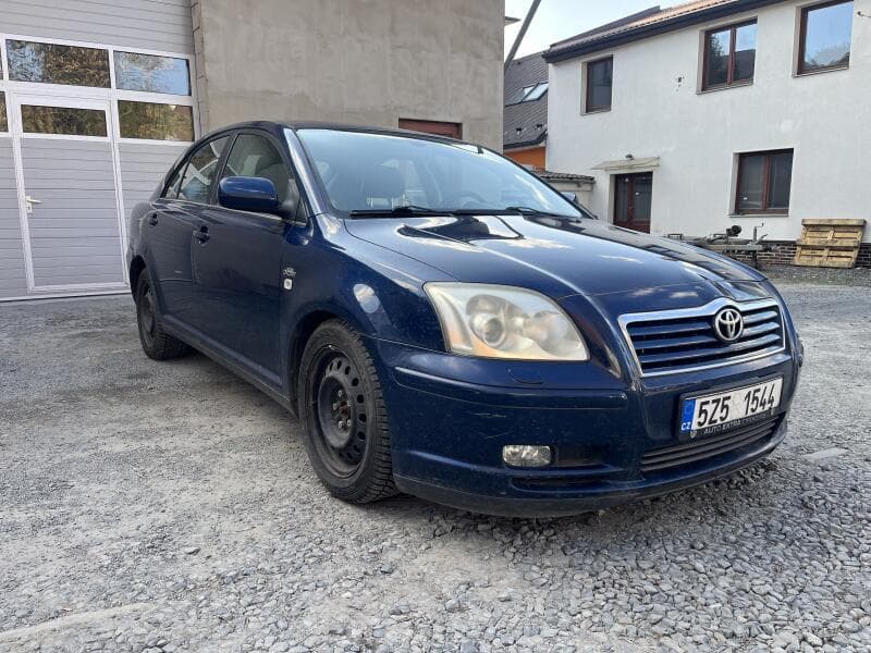 2005 Toyota AVENSIS