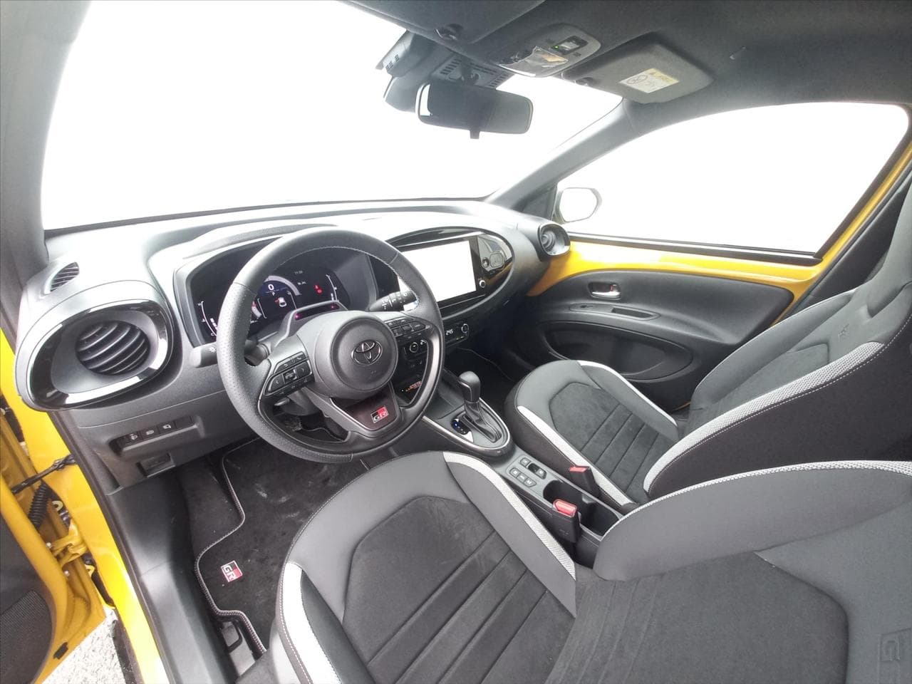 2025 Toyota Aygo - 9