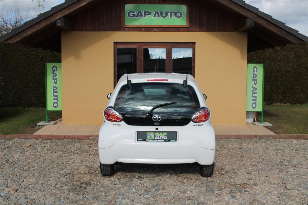 2011 Toyota AYGO - 5