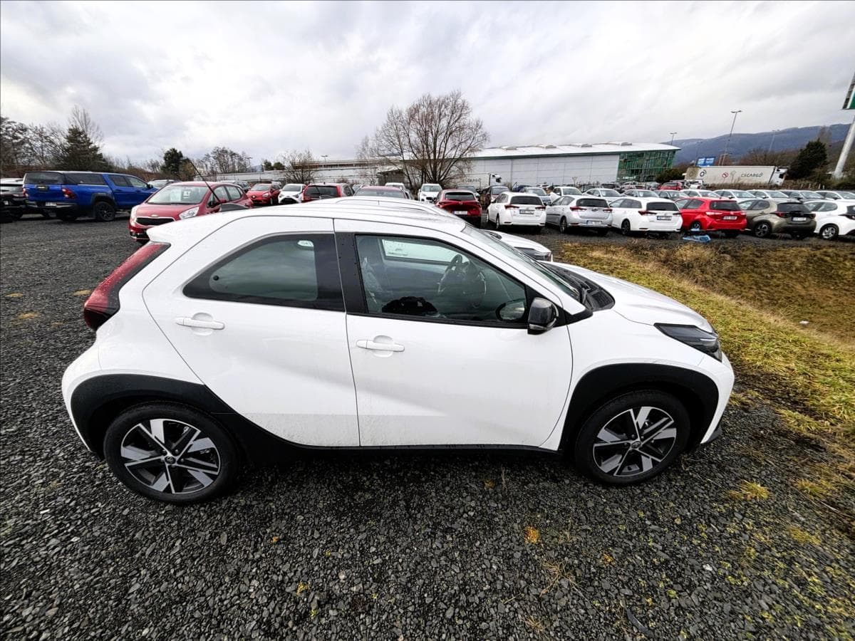2026 Toyota AYGO - 8