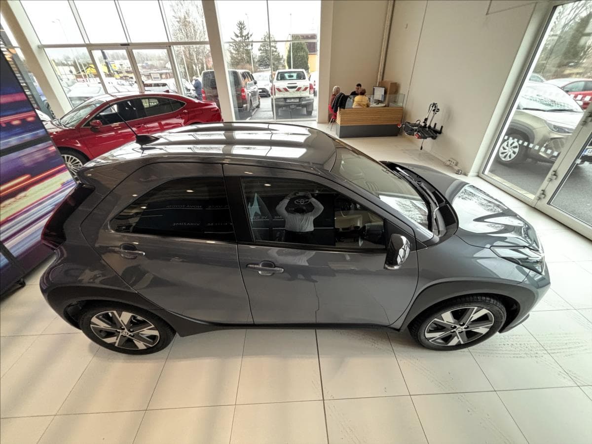 2026 Toyota AYGO - 8