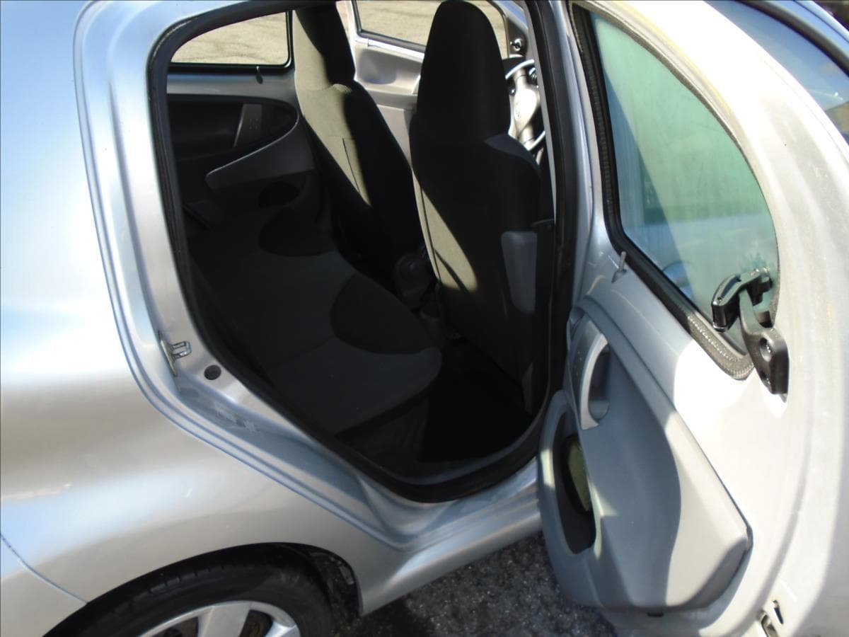 2006 Toyota Aygo - 13