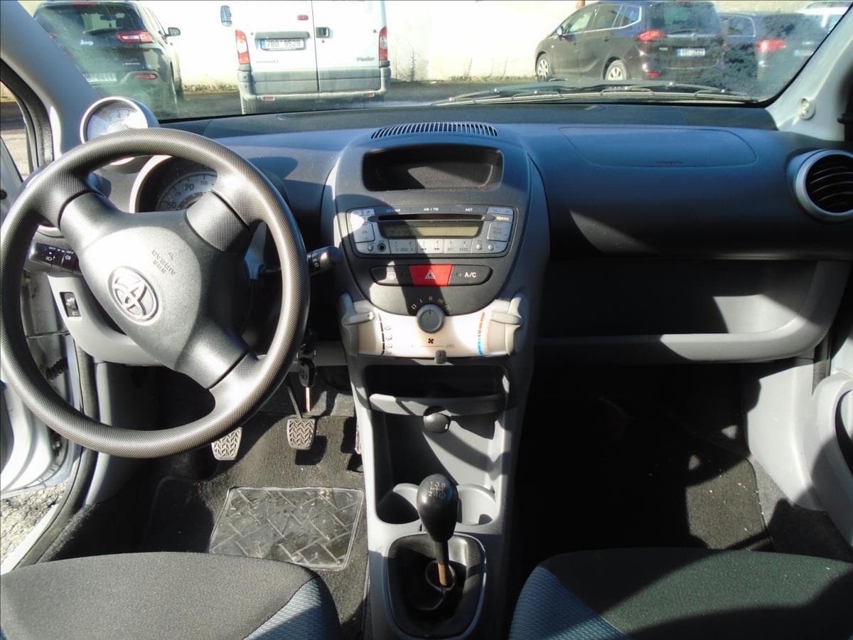 2006 Toyota Aygo - 16