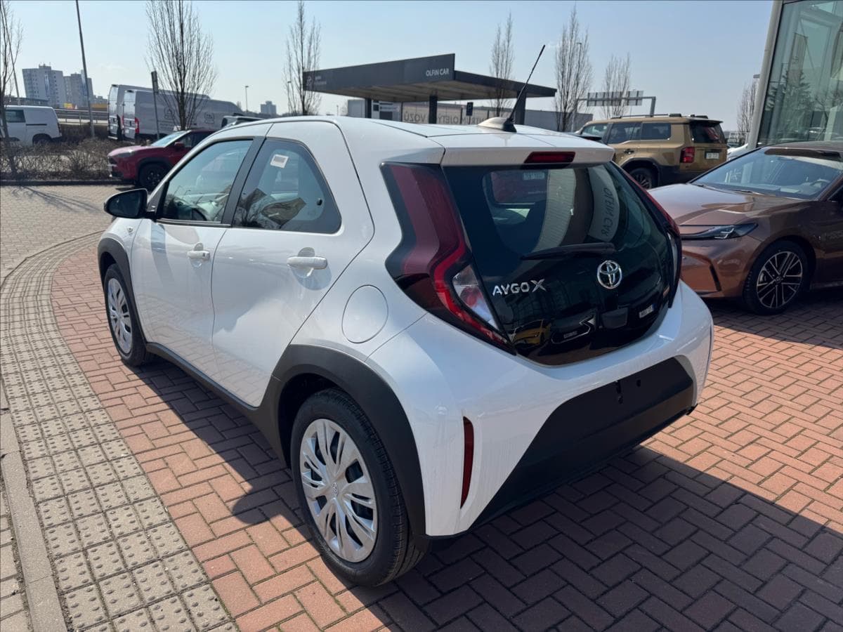 2025 Toyota Aygo - 15