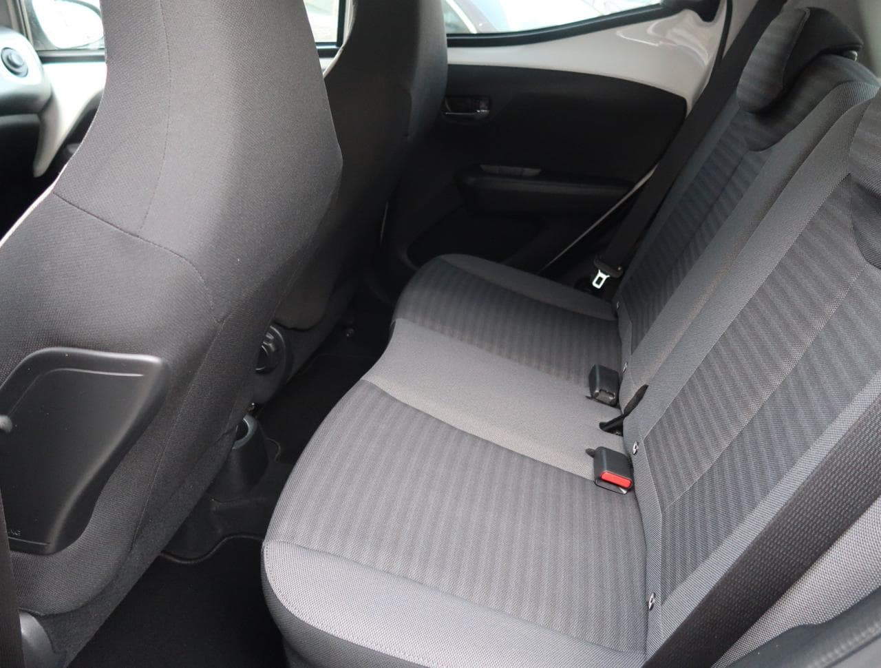 2019 Toyota AYGO - 15