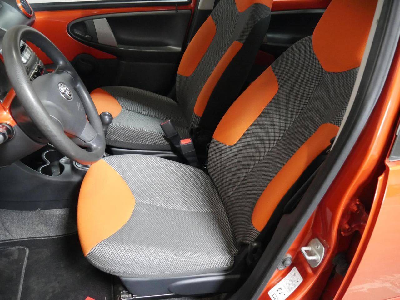 2012 Toyota AYGO - 16