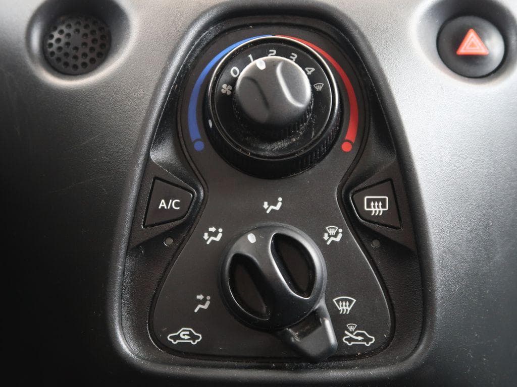 2020 Toyota AYGO - 18
